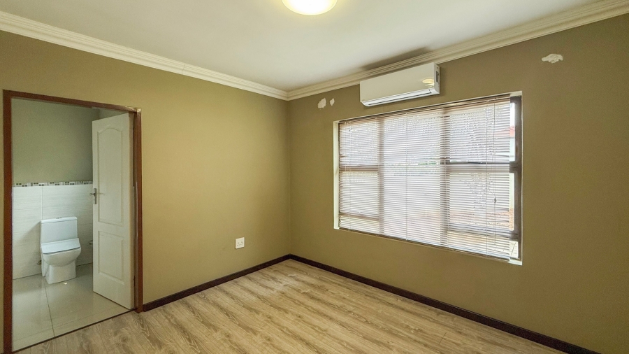 4 Bedroom Property for Sale in Birdwood Estate North West